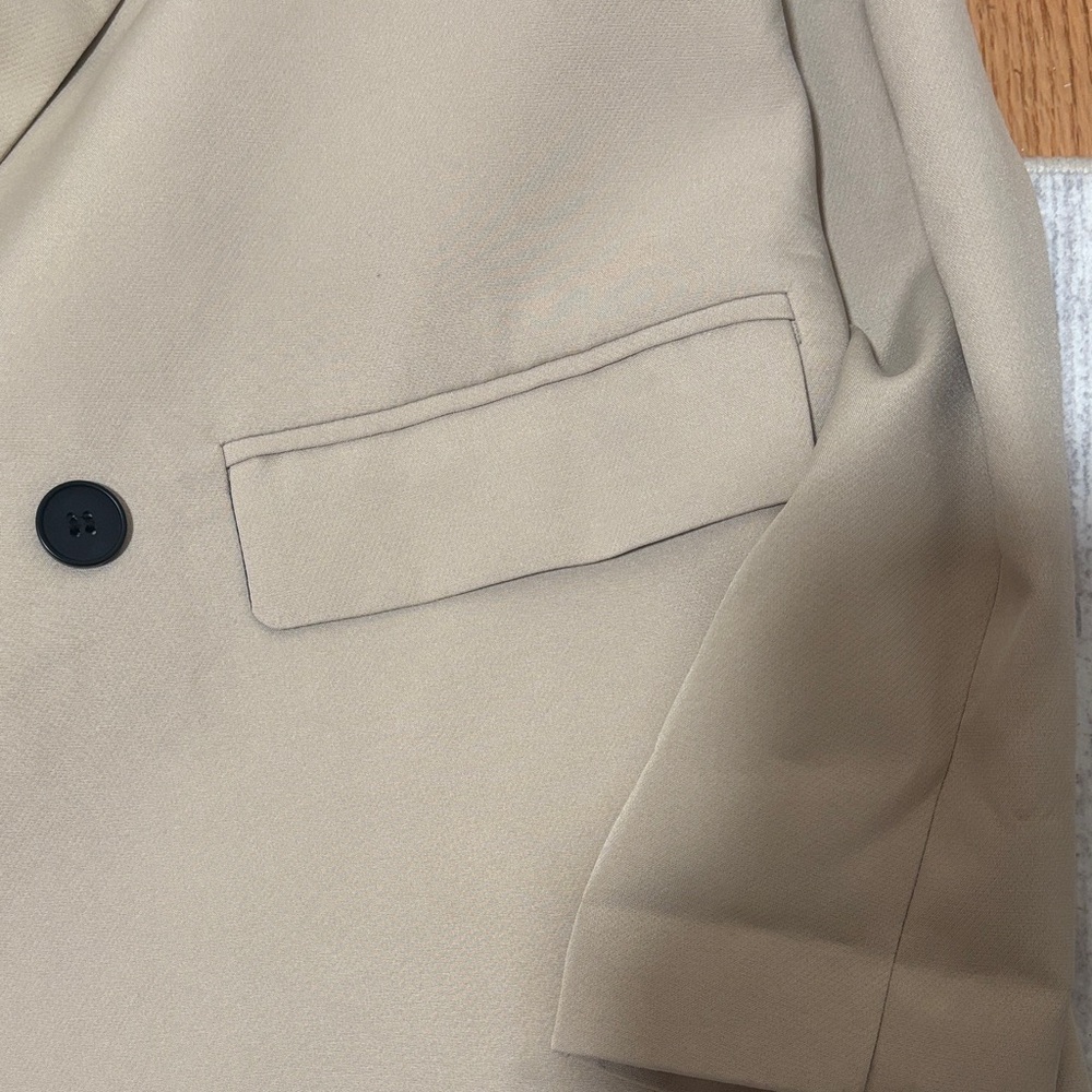 Classic Beige Women's Blazer - Picture 6 of 7